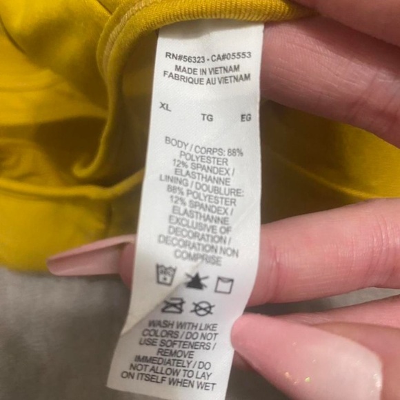 Nike Women's Yellow Sports Bra - Picture 5 of 8